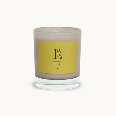 Loriest candles are inspired by each month of the year. Notes of July artfully adorns your home with the scent of tomato vine, sweet pea and mint. A delightfully fresh scent. Made in the UK. Sustainable plant-based wax. 