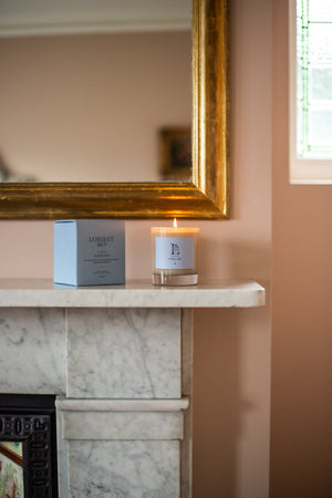 British botanical candle with the fresh delicate floral scent of snowdrops. 