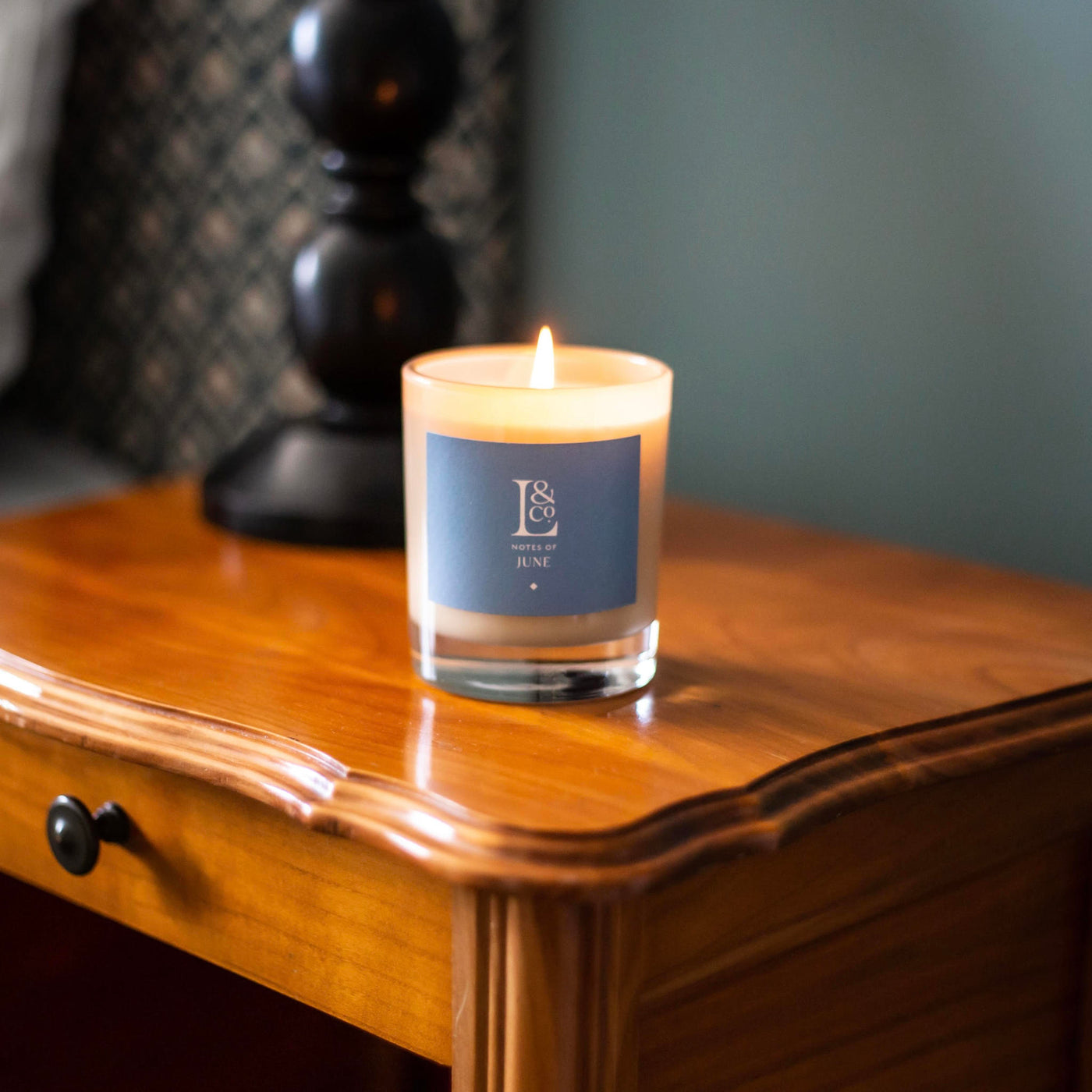 Loriest candles are inspired by each month of the year. Notes of June is the scent of rose gardens and cut grass, elderflower blossom and  strawberries. Made in the U.K with sustainable plant-based wax. Up to 60 hours burn time.