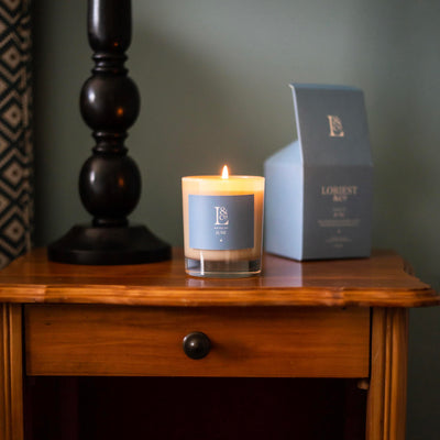 Loriest candles are inspired by each month of the year. Notes of June is the scent of rose gardens and cut grass, elderflower blossom and  strawberries. Hand-poured in England with sustainable plant-based vegan wax. Up to 60 hours burn time.